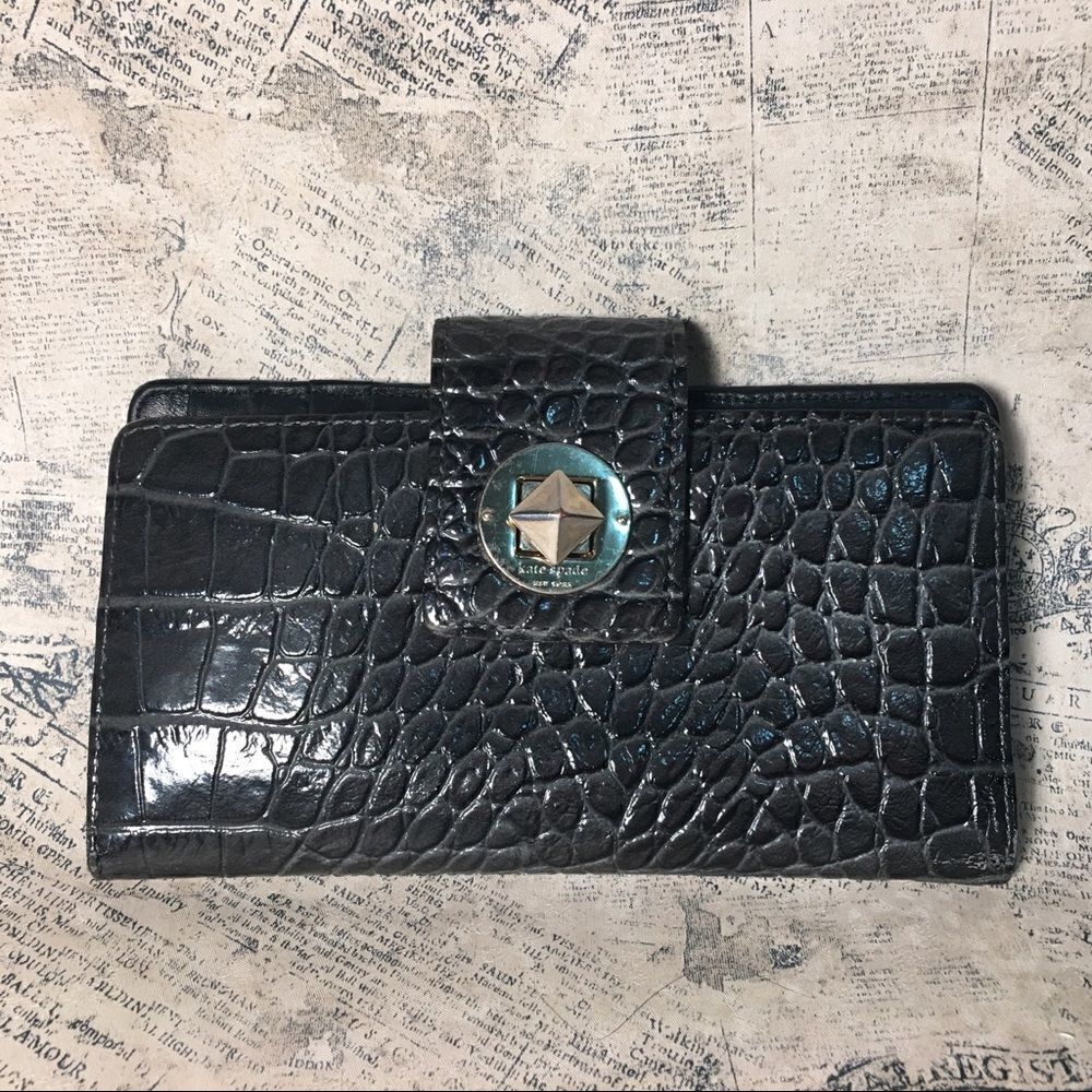 Kate Spade New York Pyramid Spike Leather Locking Wallet Studded Black Bifold